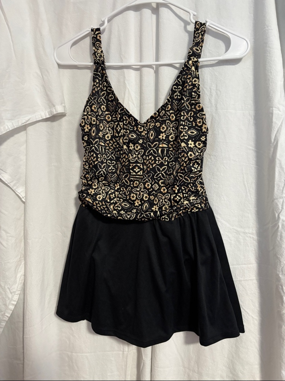 Source Unknown Black & Cream Patterned One-Piece Swimdress